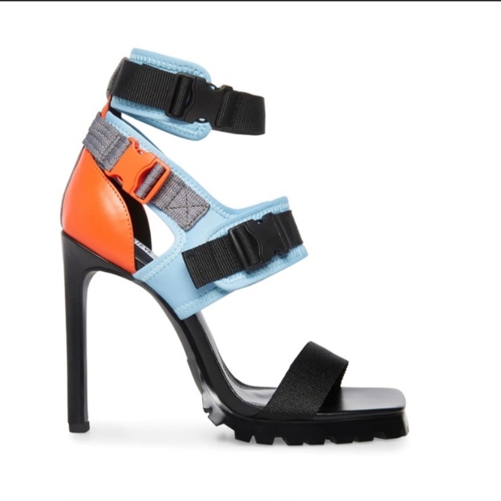 STEVE MADDEN NWT